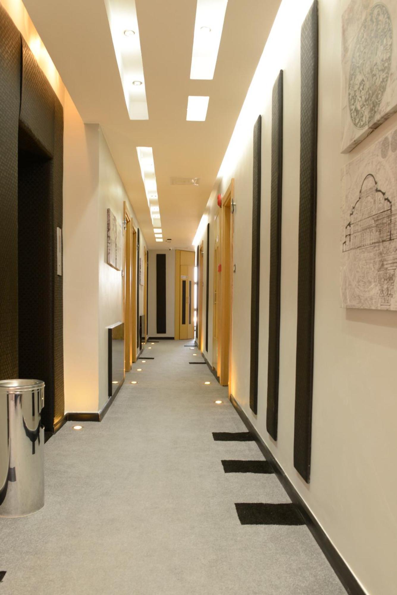 Crystal Suites Amman Exterior photo